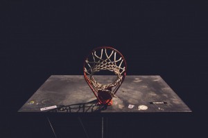 开云体育入口-马刺斩落辽宁队，英格拉姆关键制胜背后的篮球文明对话