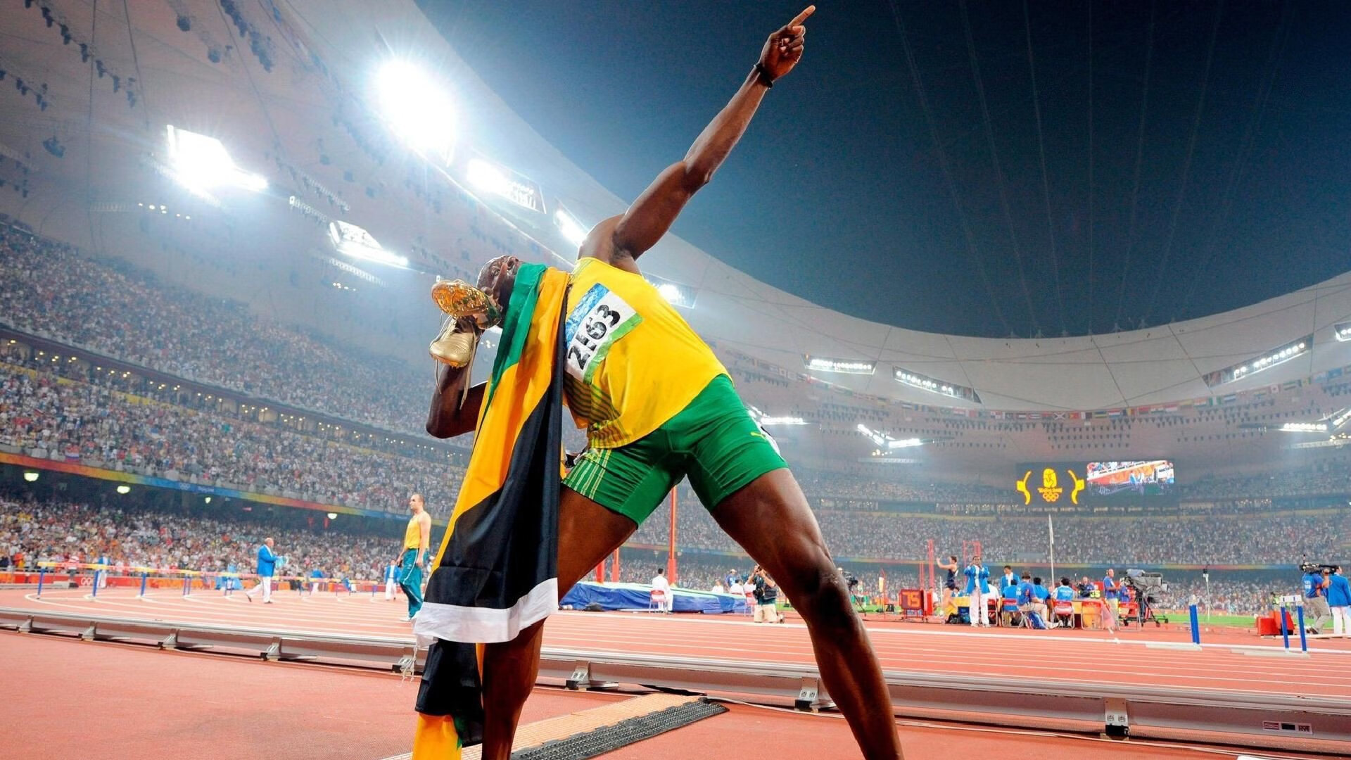 太阳对阵鹈鹕，约基奇舞台越大越强，当聚光灯成为他的燃料