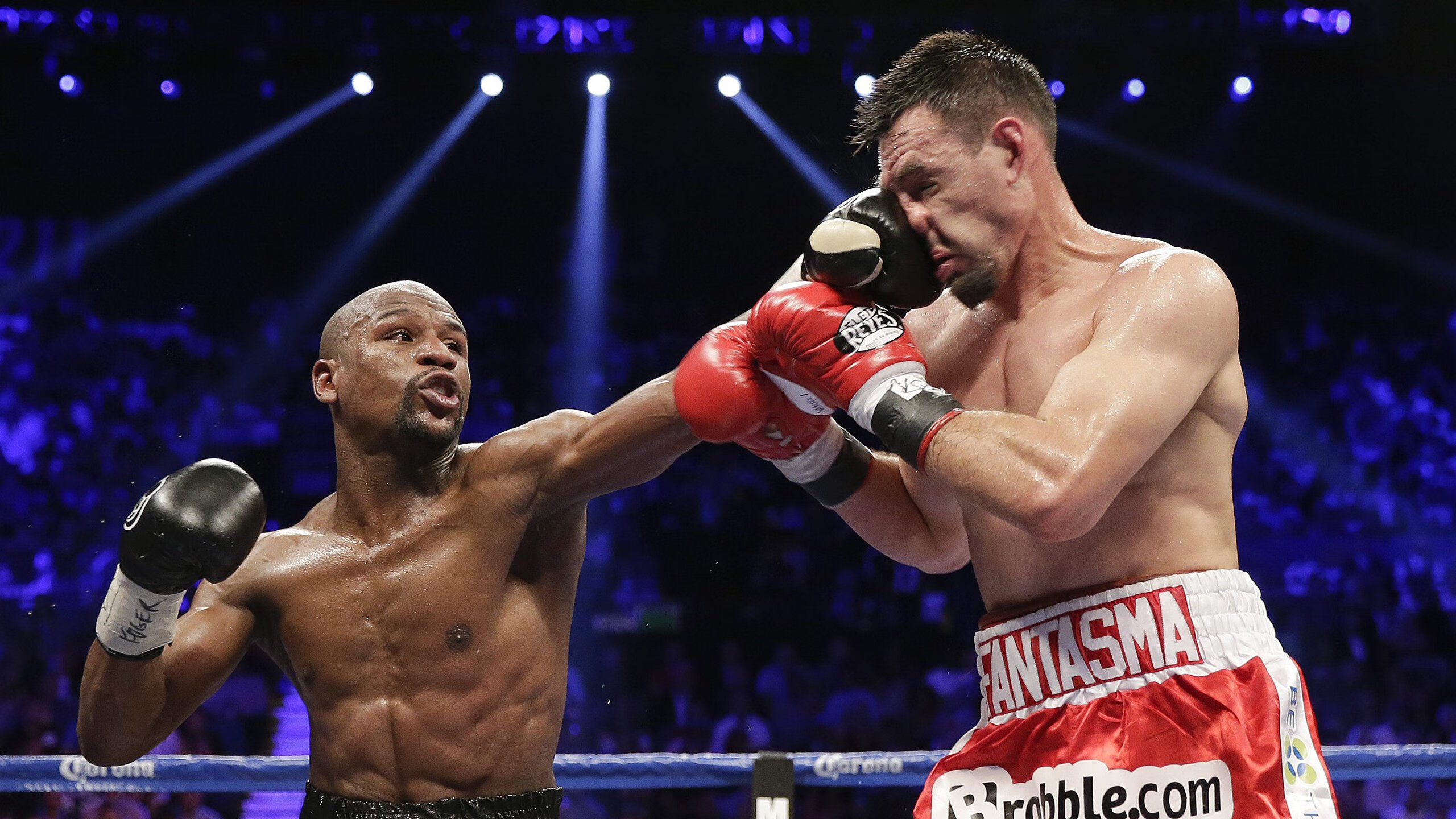 丹麦正面击溃乌拉圭,布雷默成为关键先生